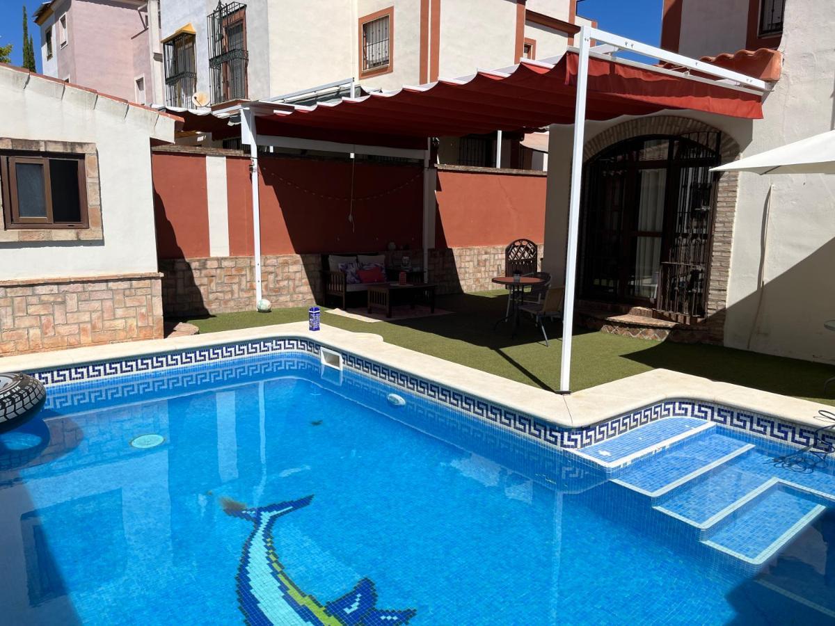 Casa Con Piscina Cerca De Sevilla Esterno foto